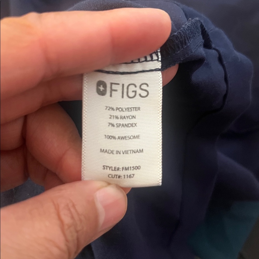Set (2) Figs Men's Techical Collectiom  Navy Short Sleeve Shirts #L00 - Picture 13 of 14